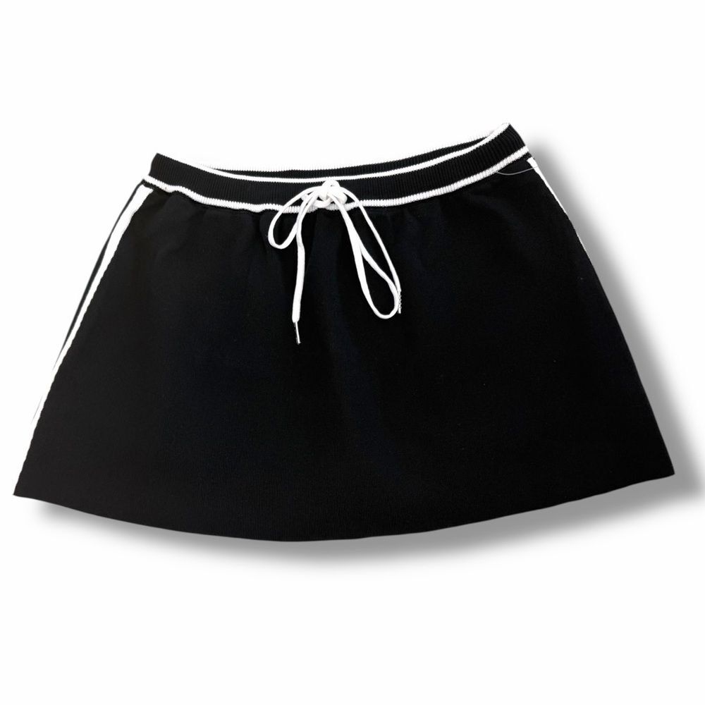 NWT On 12th Contemporary Black & White Mini Skirt/Skort Knit Tie Waist Size L